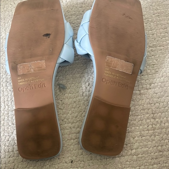 Braided Blue Sandals with Woven Design - Picture 5 of 7